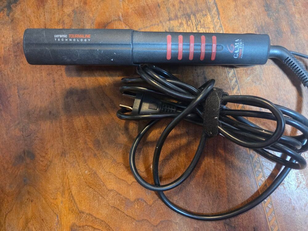 GA.MA Italy, Hair Straightener Flat Iron Ceramic Tourmaline Professional Styling